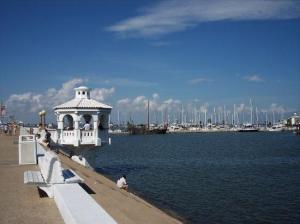 mi sea wall es su sea wall...